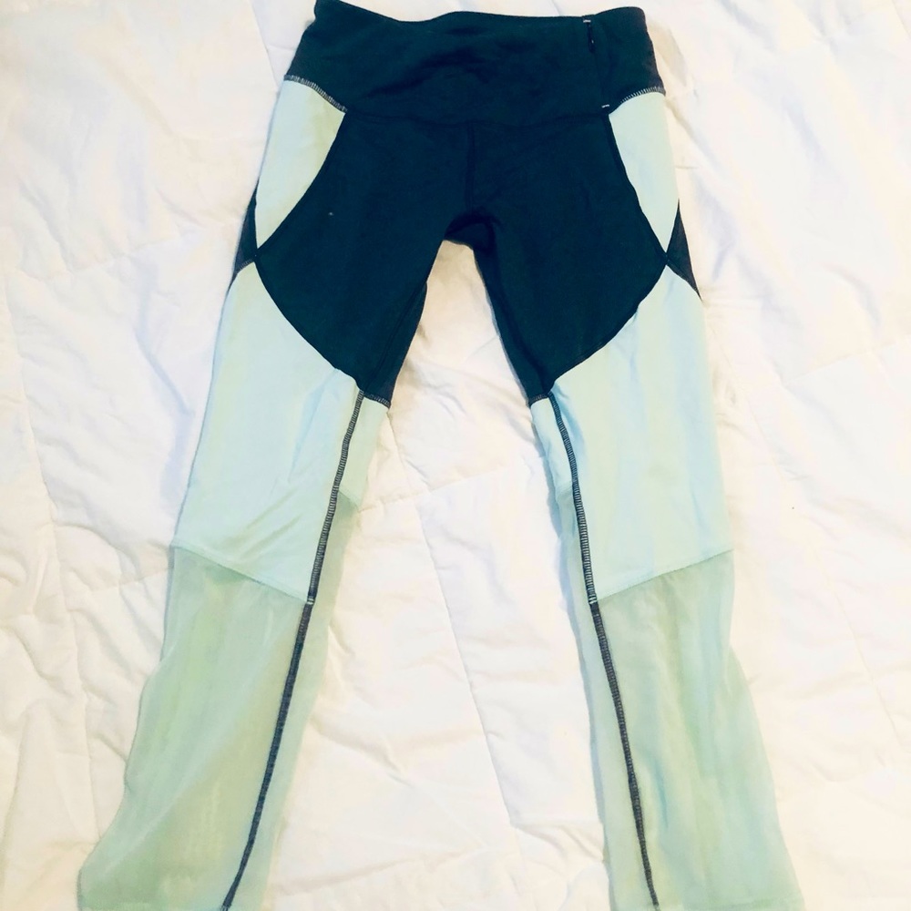 Calia by Carrie Underwood jog leggings